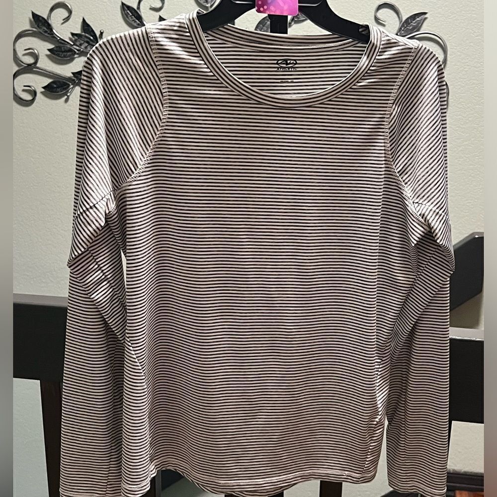 Striped Gray  and White Women's Athletic TopSize Small (4-6) #001